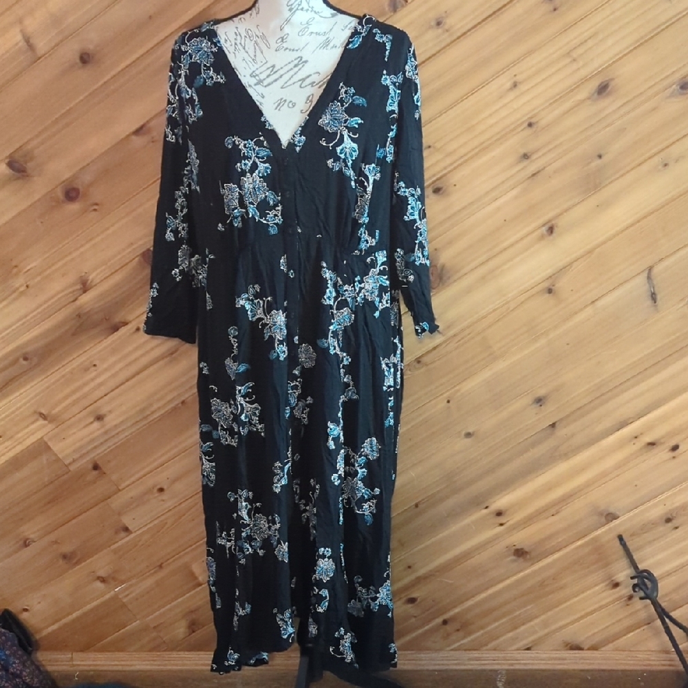 Torrid Black and White Floral Long Sleeve Dress